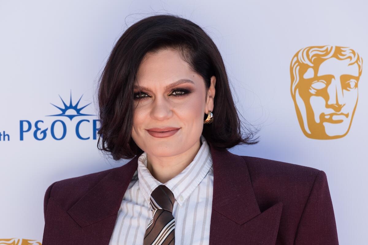 Jessie J gibt emotionale Einblicke in die Höhen und Tiefen ihres Kampfes gegen den Krebs