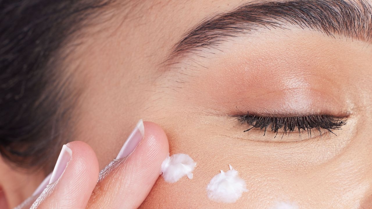 La mejor rutina de cuidado de la piel de verano para adolescentes, según los dermatólogos