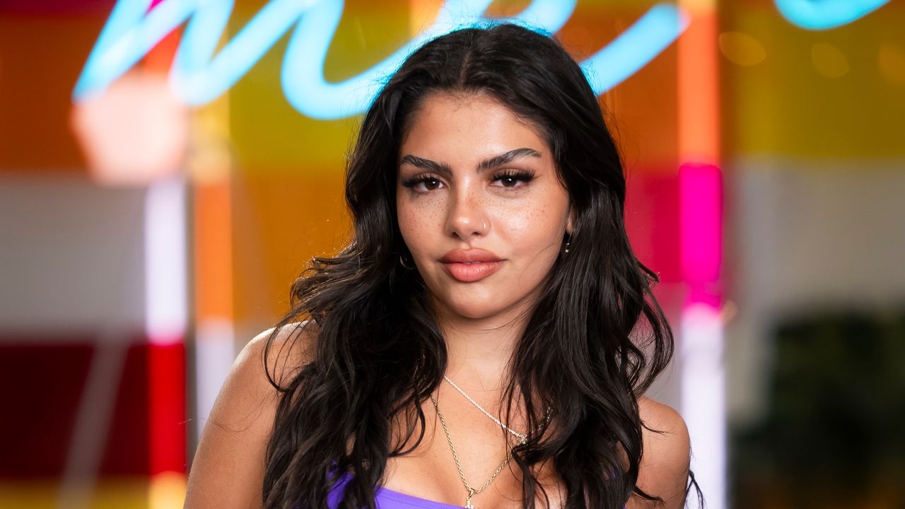 Love Island Üyesi Huda Mustafa'nın Parfümü TikTok'ta Viral Oluyor