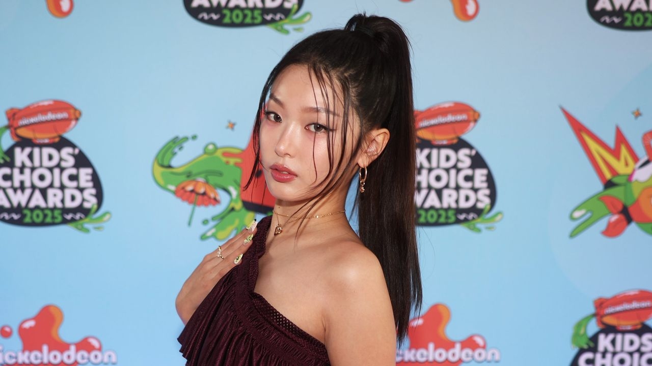 The Hair Tinsel Trend Shines Again, From KATSEYE's Yoonchae to TikTok