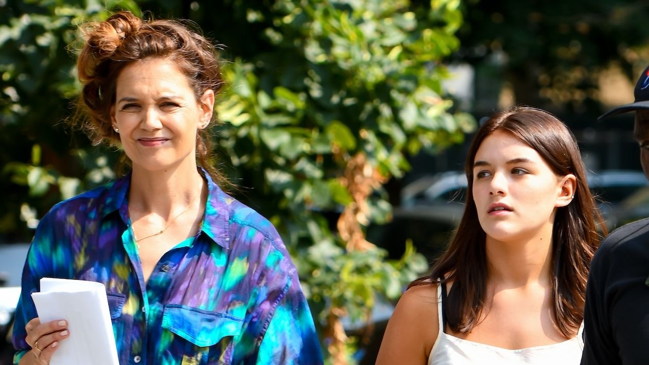 Suri Cruise Gave the Boxing Shoes Trend a Spin During Outing With Mom Katie Holmes — See Photos
