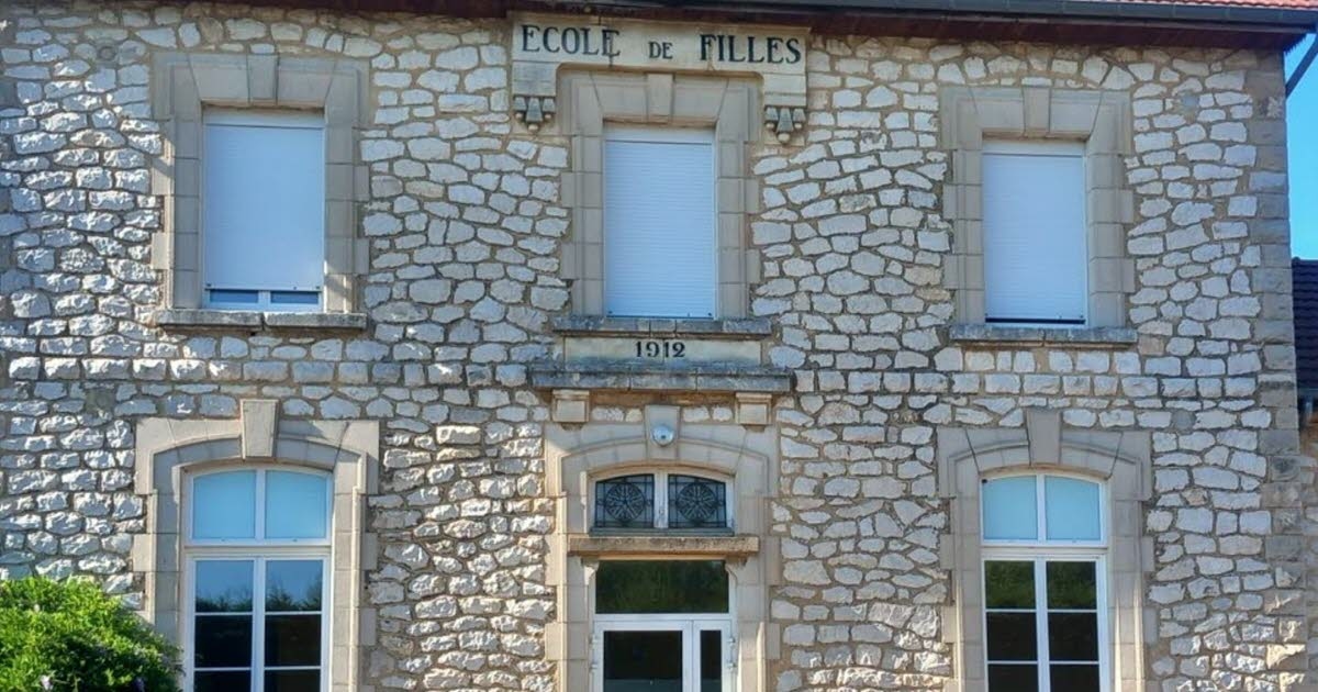 Mouthier-en-Bresse. Remonty szkół, oprogramowanie do zarządzania... gmina inwestuje bez zaciągania pożyczek