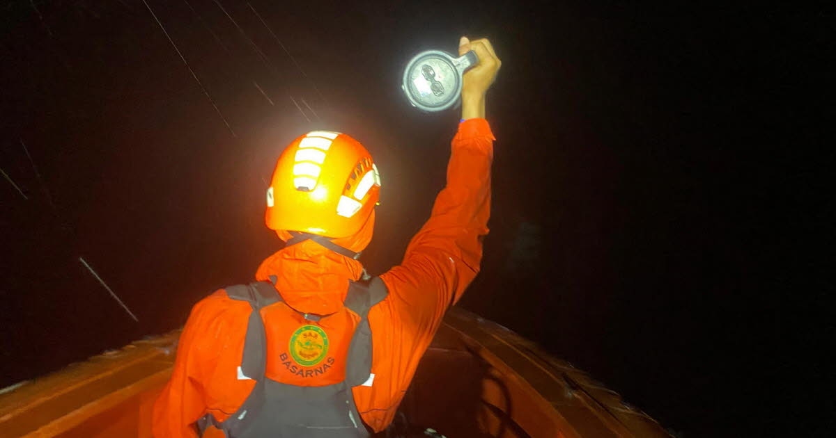 Indonésia: Onze pessoas estão desaparecidas em naufrágio de barco em Sumatra