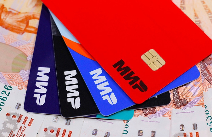 A los cuentagotas se les prohibirá transferir más de 100 mil rublos al mes.