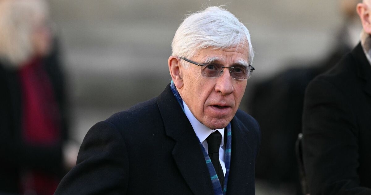 Jack Straw: "le tasse dovranno aumentare" in risposta alla nuova era della difesa in mezzo alla minaccia russa
