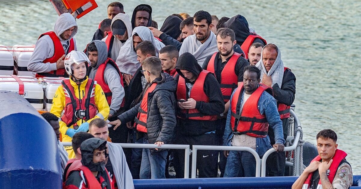 Government responds to huge petition to stop asylum seeker benefits