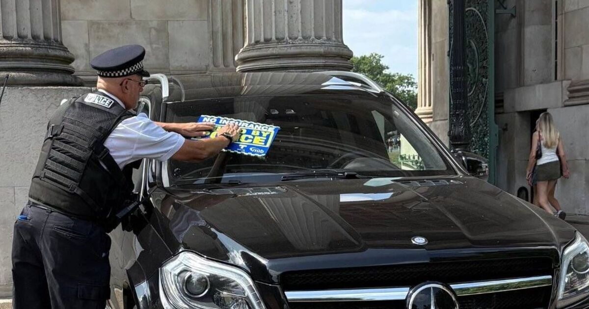 La policía incauta 70 superdeportivos valorados en casi 7 millones de libras en una masiva redada antisocial en Londres