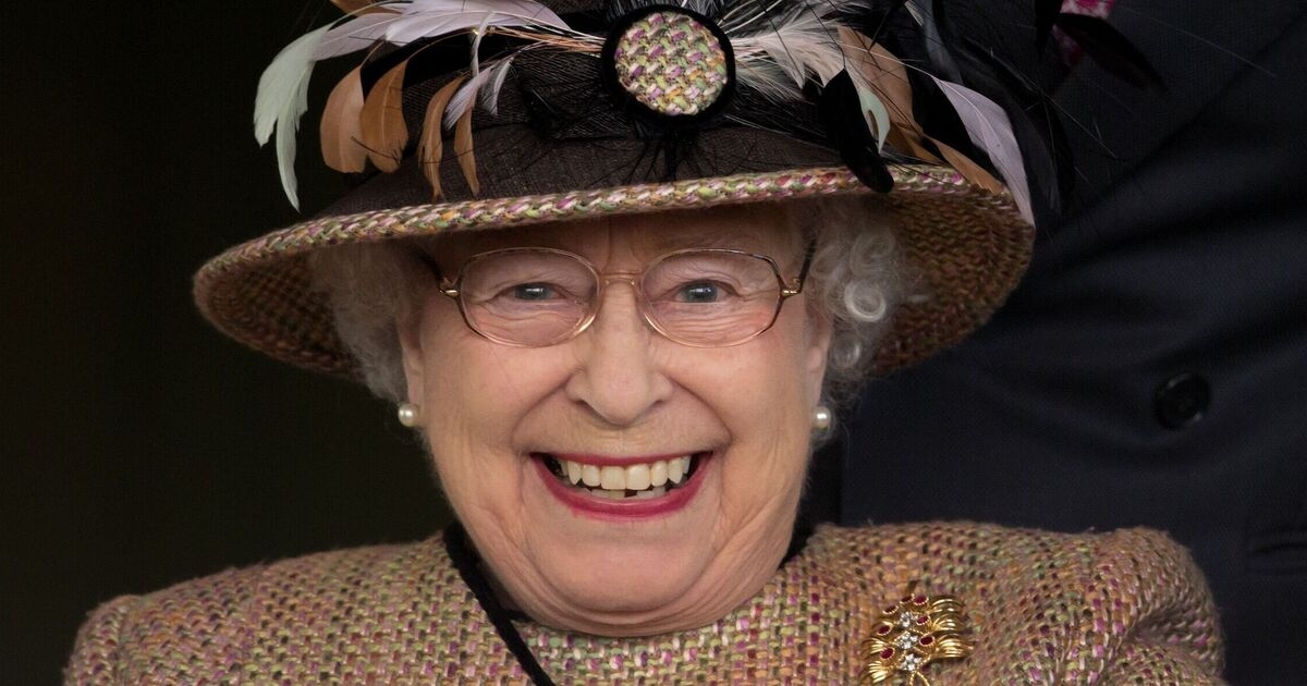 Una vez, este Primer Ministro le dio a la Reina Isabel guantes para lavar platos en un gesto extraño.
