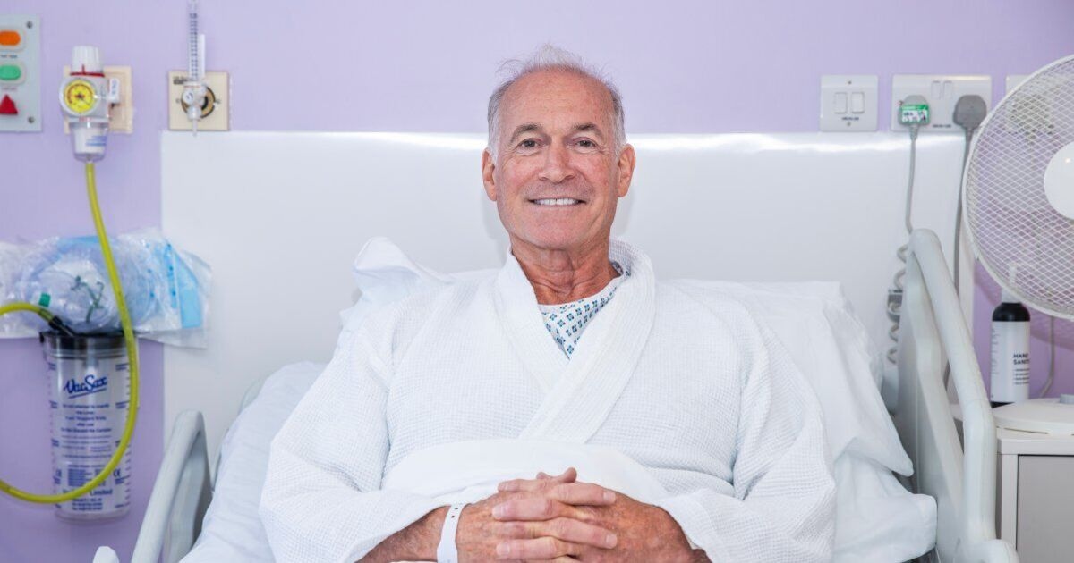TV sunucusu Dr. Hilary Jones, yerel NHS bekleme listesini atlatmak için 360 mil yol kat etti