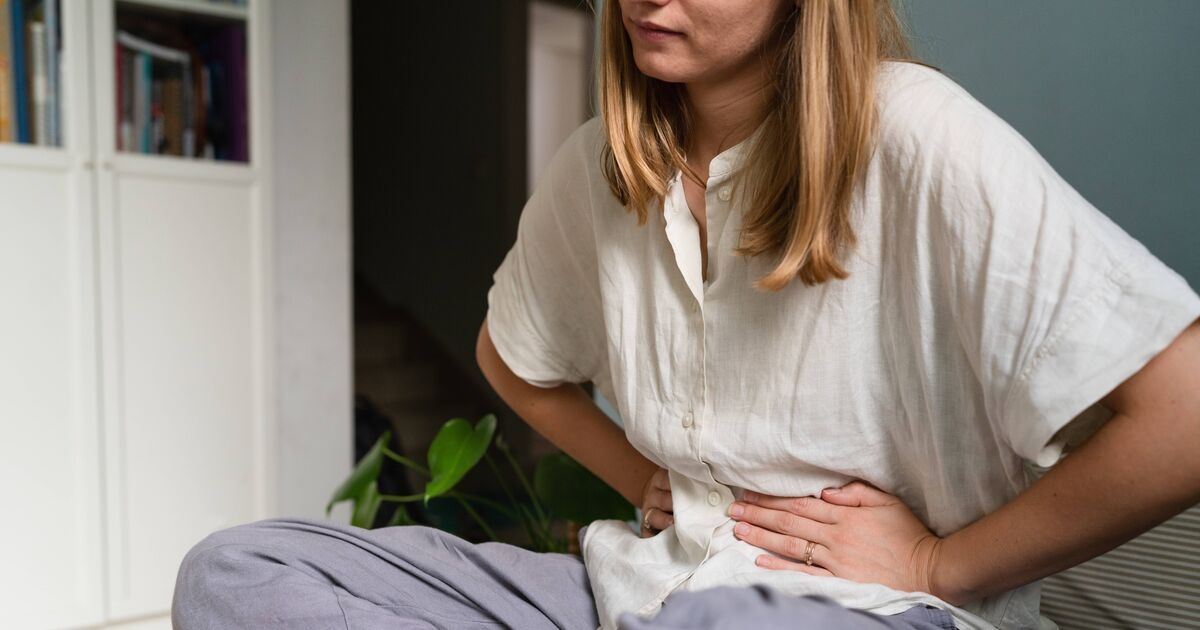 Kobieta, u której w wieku 31 lat zdiagnozowano raka żołądka, dzieli się trzema objawami