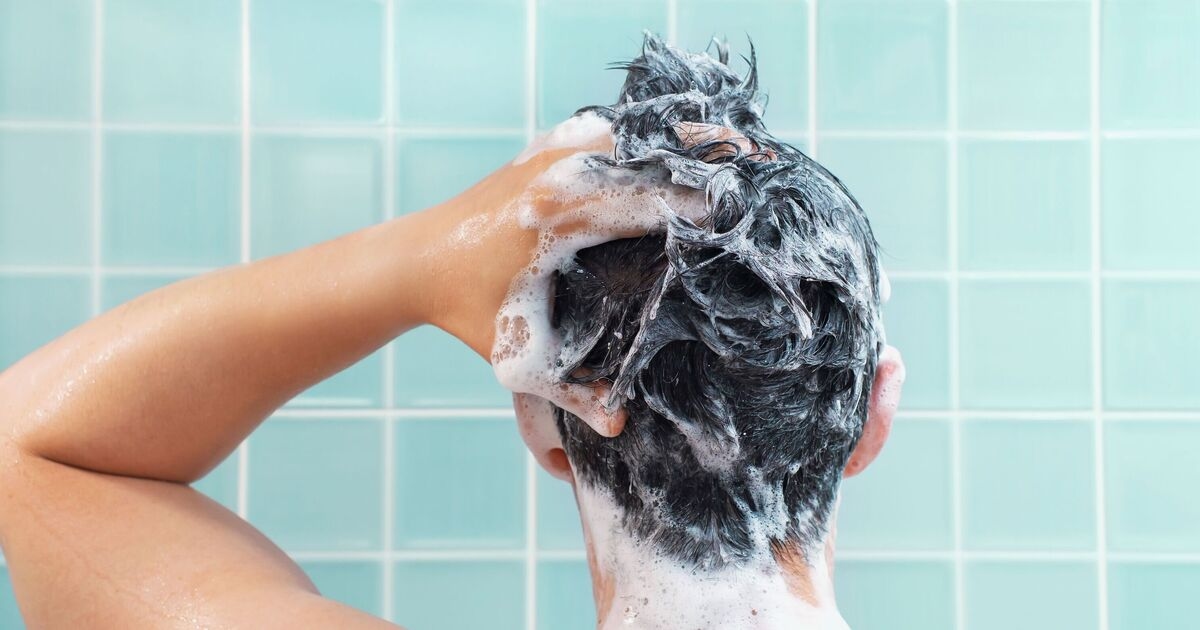 „Ich bin ein Duschexperte und du wäschst deine Haare falsch“