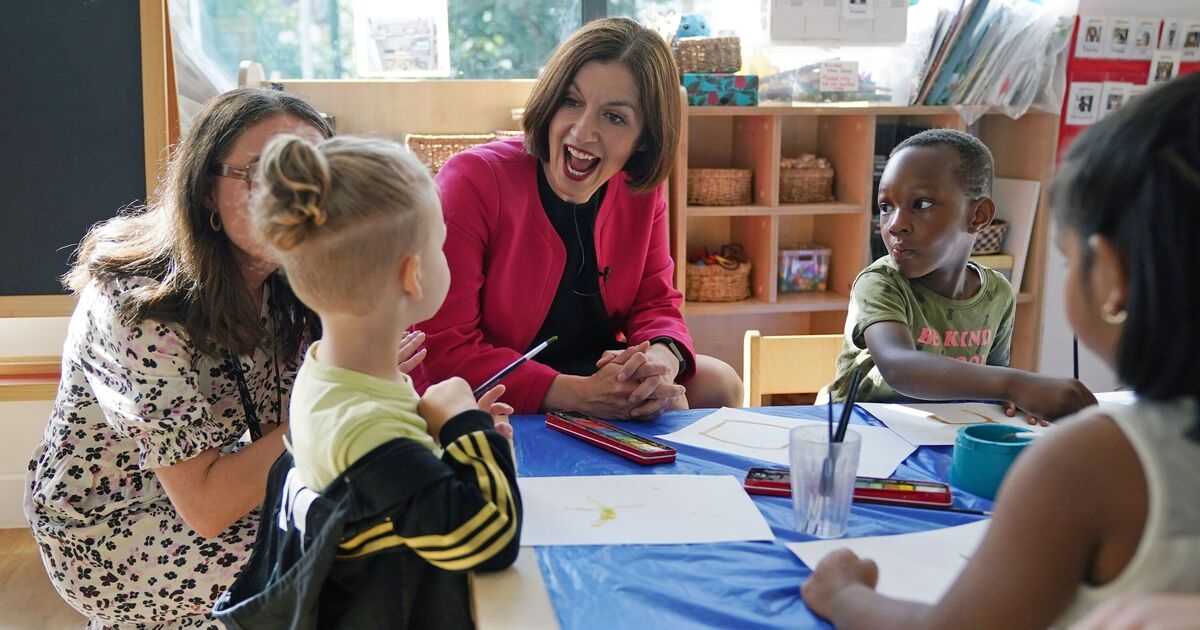 Ayuda para padres que llegan a un vecindario cercano a usted para abordar la "mancha de la pobreza infantil"