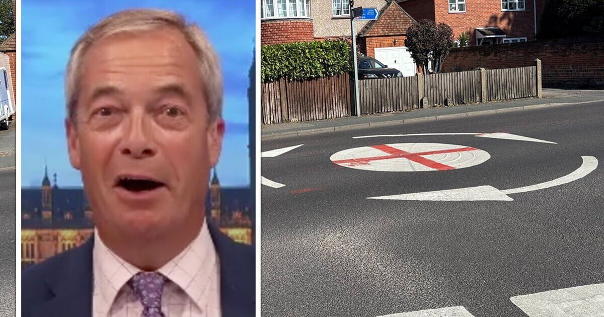 Farage estalla ante el "increíble" mensaje de la bandera de San Jorge, mientras el ayuntamiento revela un detalle clave