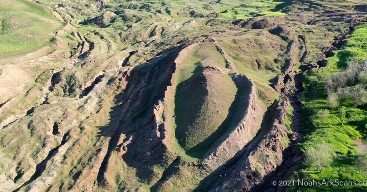 Arca de Noé é 'encontrada' por arqueólogos após nova descoberta incrível