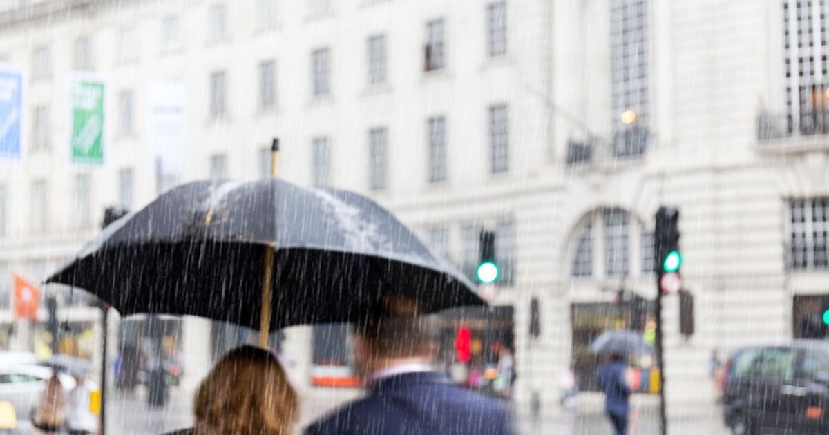 Met Office rozszerza ostrzeżenie pogodowe w związku z obawami o powodzie – pełna lista obszarów dotkniętych powodzią