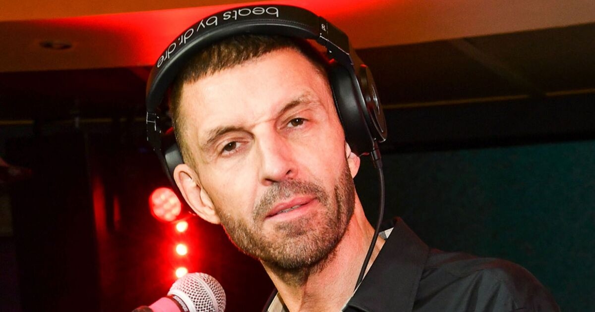 La BBC se disculpa por las "oportunidades perdidas" en la investigación por "agresión sexual" del DJ Tim Westwood