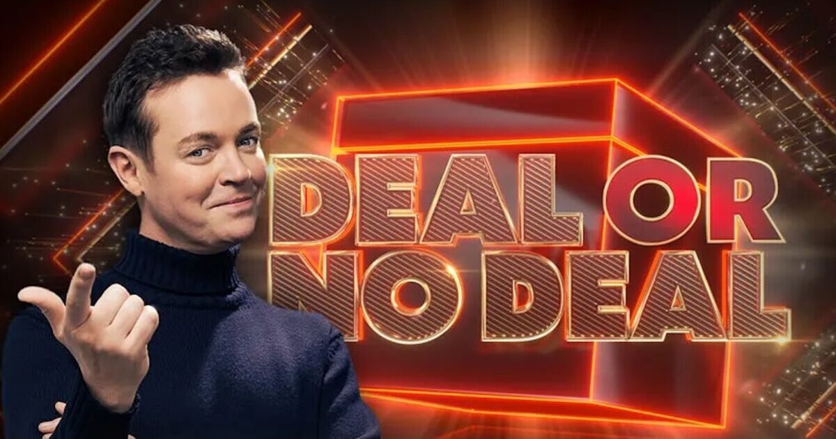 Moment Deal or No Deal host screams ‘don’t touch it’ as box makes history