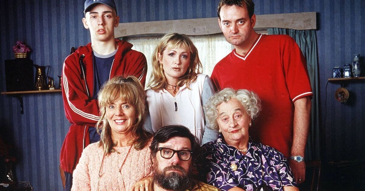 La familia Royle desperdició £100,000 tras un gran error que casi 'llevó a la quiebra' a la BBC