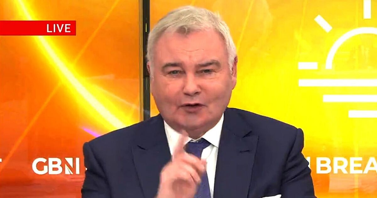 Fani GB News mówią to samo, gdy Eamonn Holmes spotyka się ponownie z ikoną telewizji w ramach przetasowania w składzie prowadzących