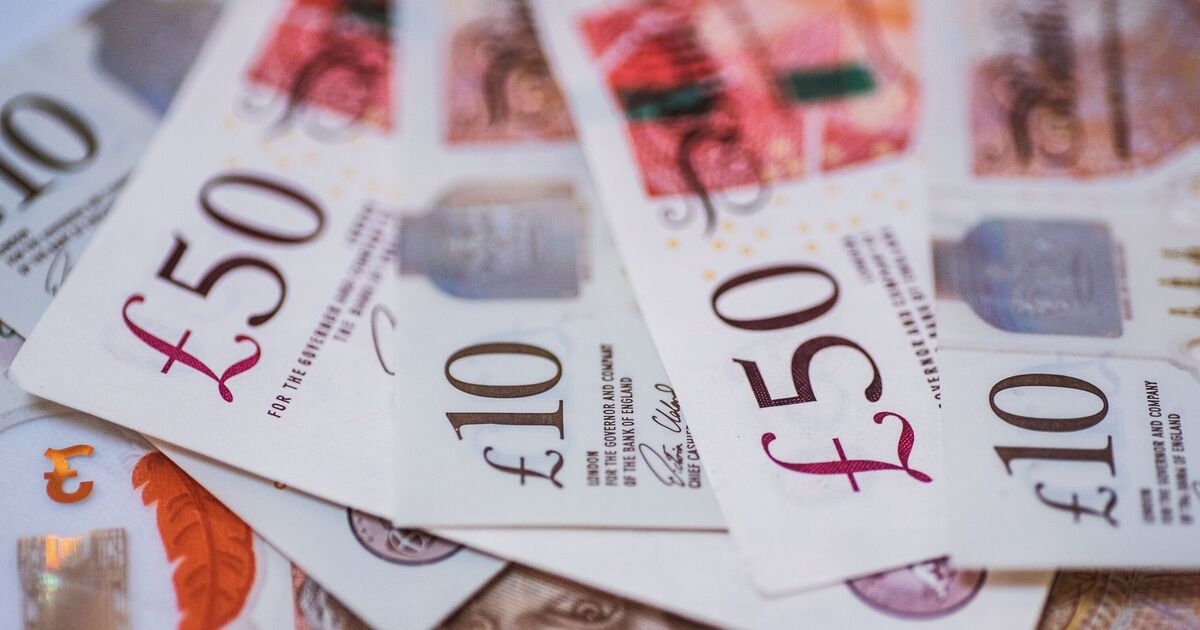 Los pensionistas estatales reciben £227 del DWP en un aumento adicional de £150