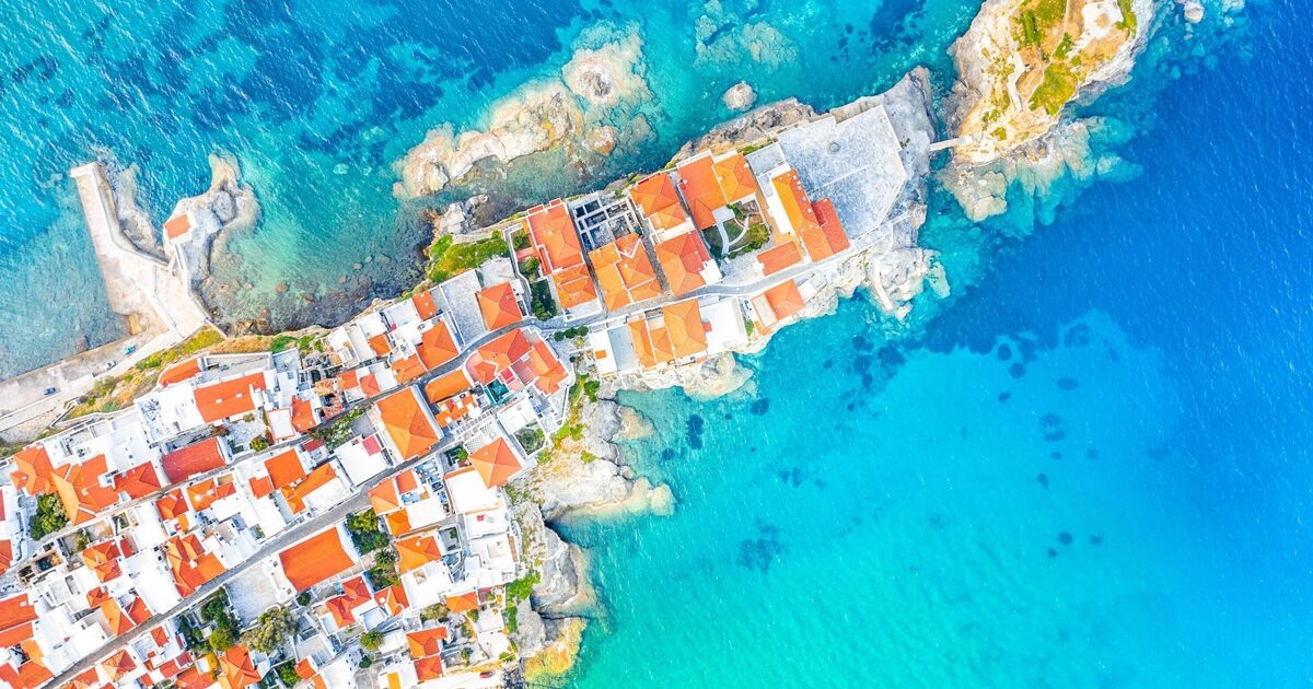A linda pequena ilha grega a apenas 48 milhas de Mykonos, igualmente bonita, mas sem multidões