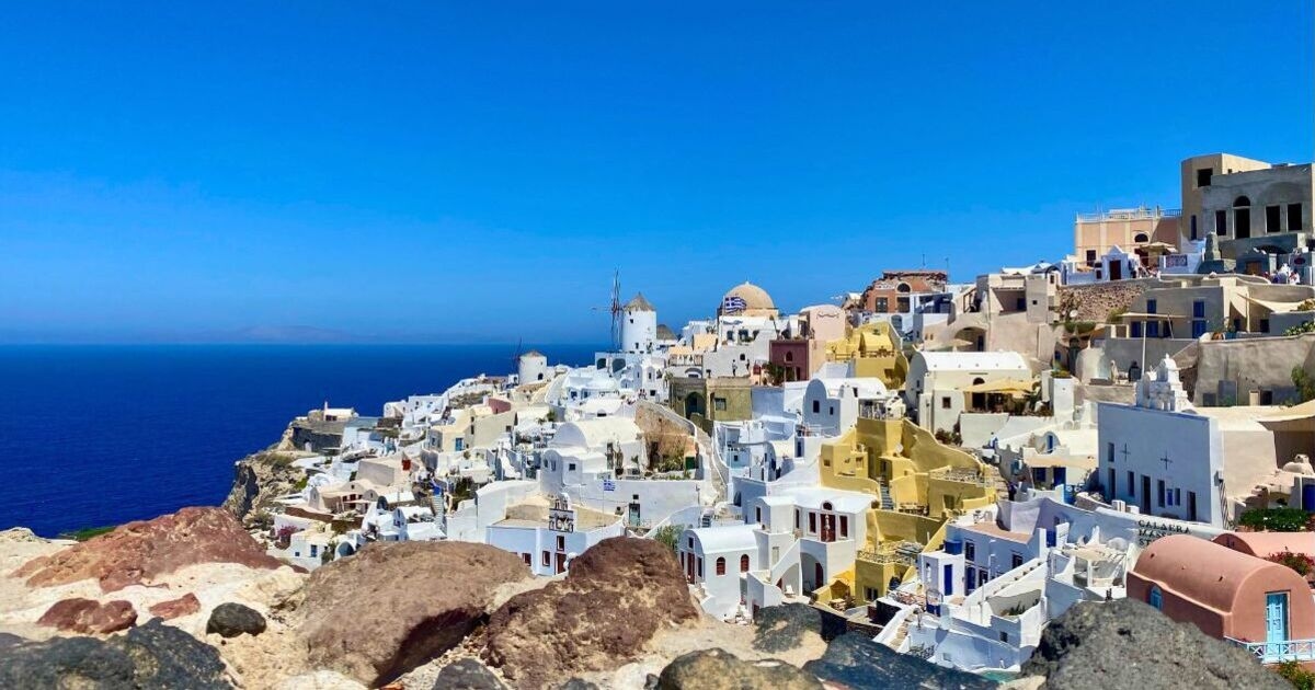 Visitei uma das ilhas europeias mais superestimadas — uma coisa tornou a viagem incrível