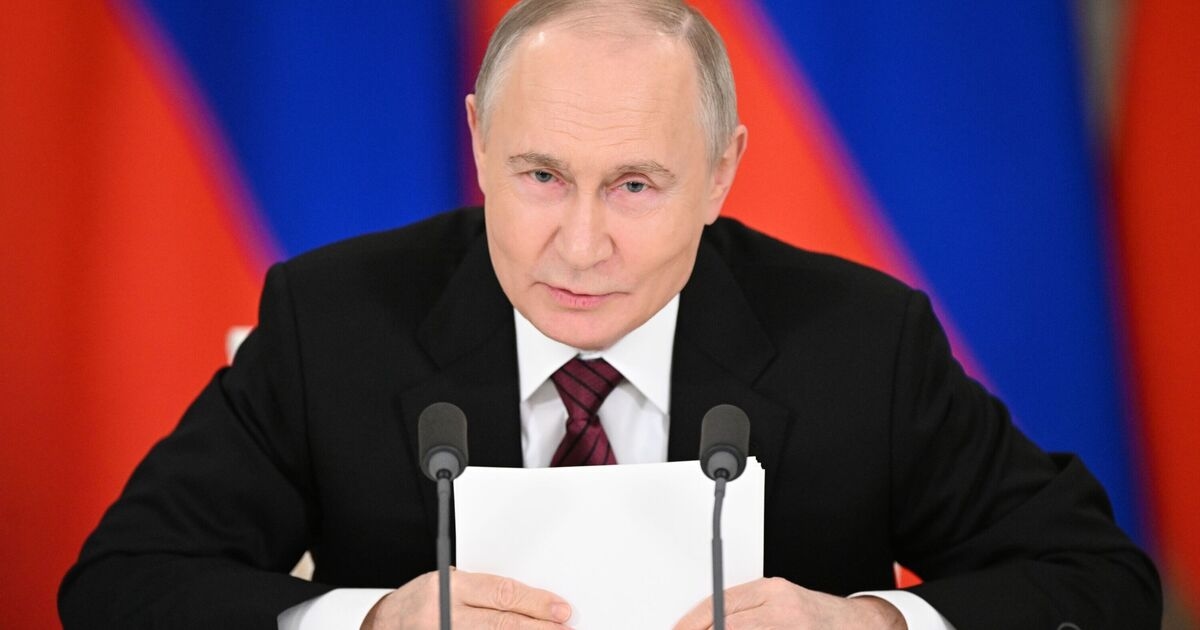 Ucraina LIVE: Putin sfida Macron, Starmer e Trump mentre gli Stati Uniti lanciano l'allerta rossa per un attacco