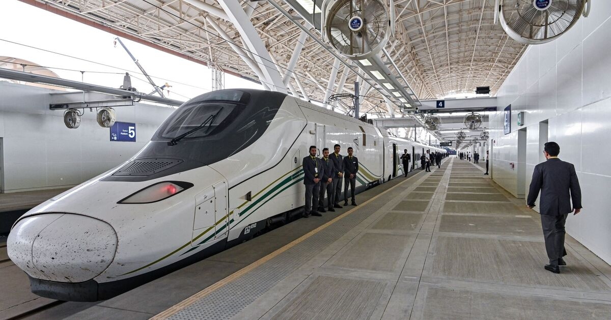 L'incredibile ed enorme sistema metropolitano da 11,9 miliardi di sterline, aperto solo 7 giorni all'anno