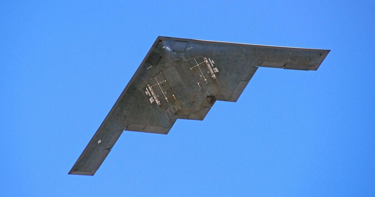 Moment 7 amerykańskich bombowców stealth dzwoni do Hiszpanii, aby przejąć kontrolę nad ruchem lotniczym w drodze powrotnej z bombardowania Iranu