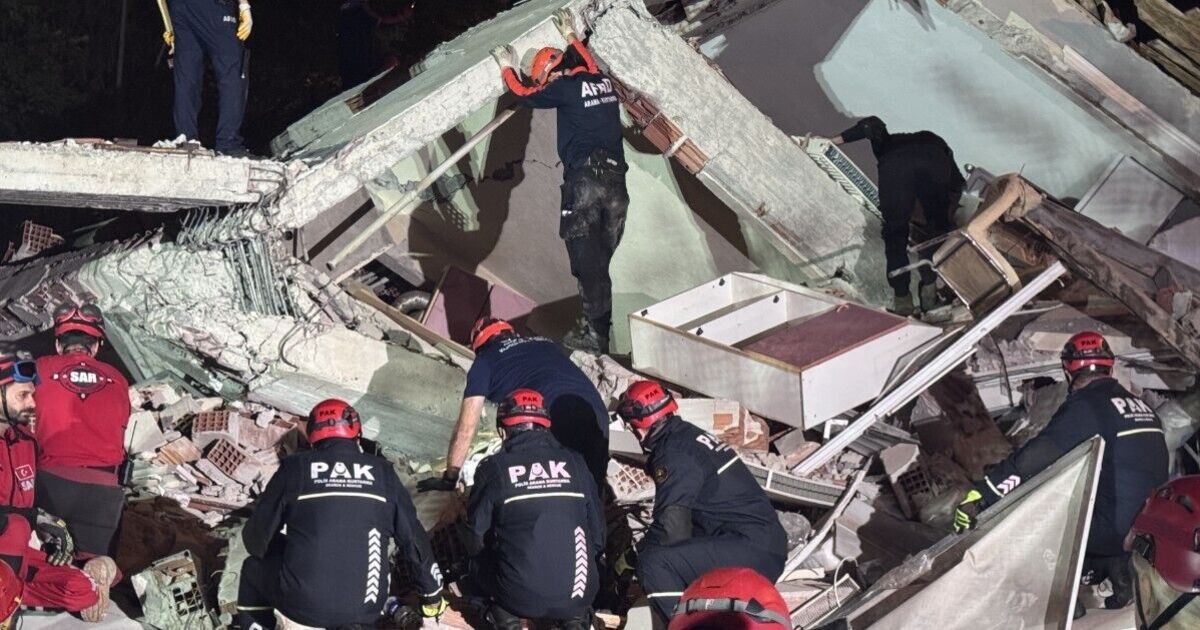 Turkey earthquake LIVE: Massive magnitude 6.1 tremor hits holiday hotspot in horror scenes