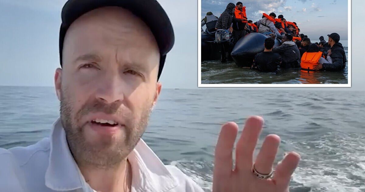 Łodzie z migrantami NA ŻYWO: Dwie kolejne łodzie opuszczają Francję, a Express ląduje z Chrisem Philpem