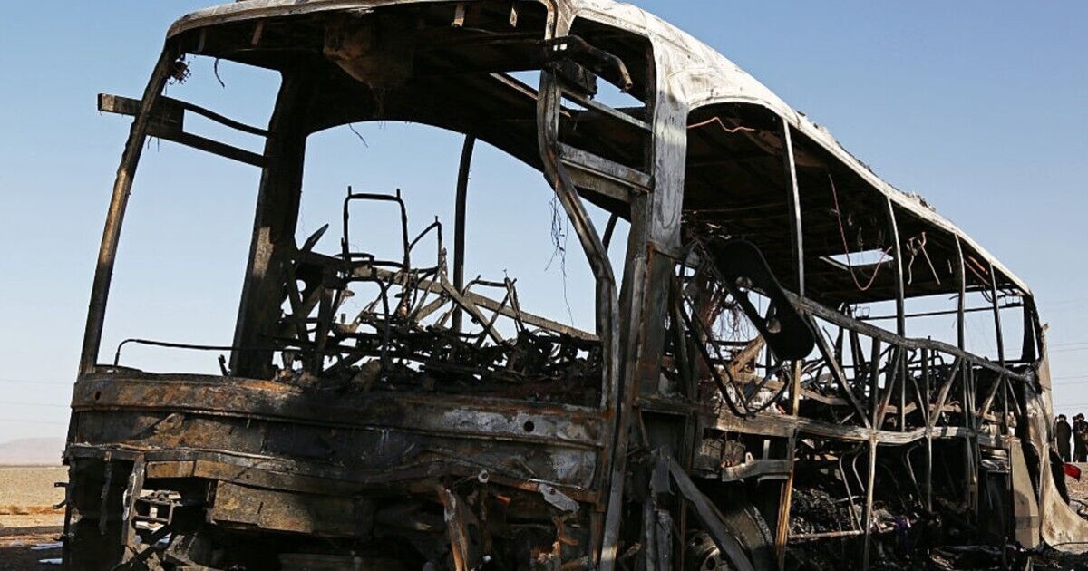Koszmar: 76 osób zginęło, w tym 17 dzieci, w tragicznym wypadku autobusu