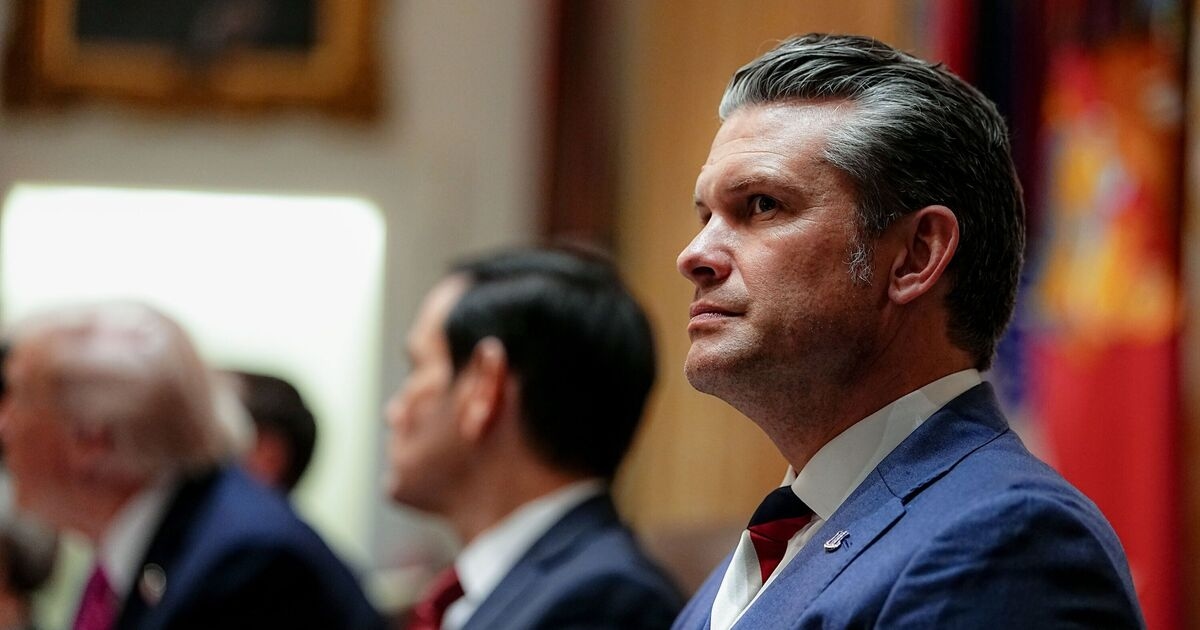 Trump's key ally risks diplomatic blunder as Russia gloats over Zelensky meeting detail