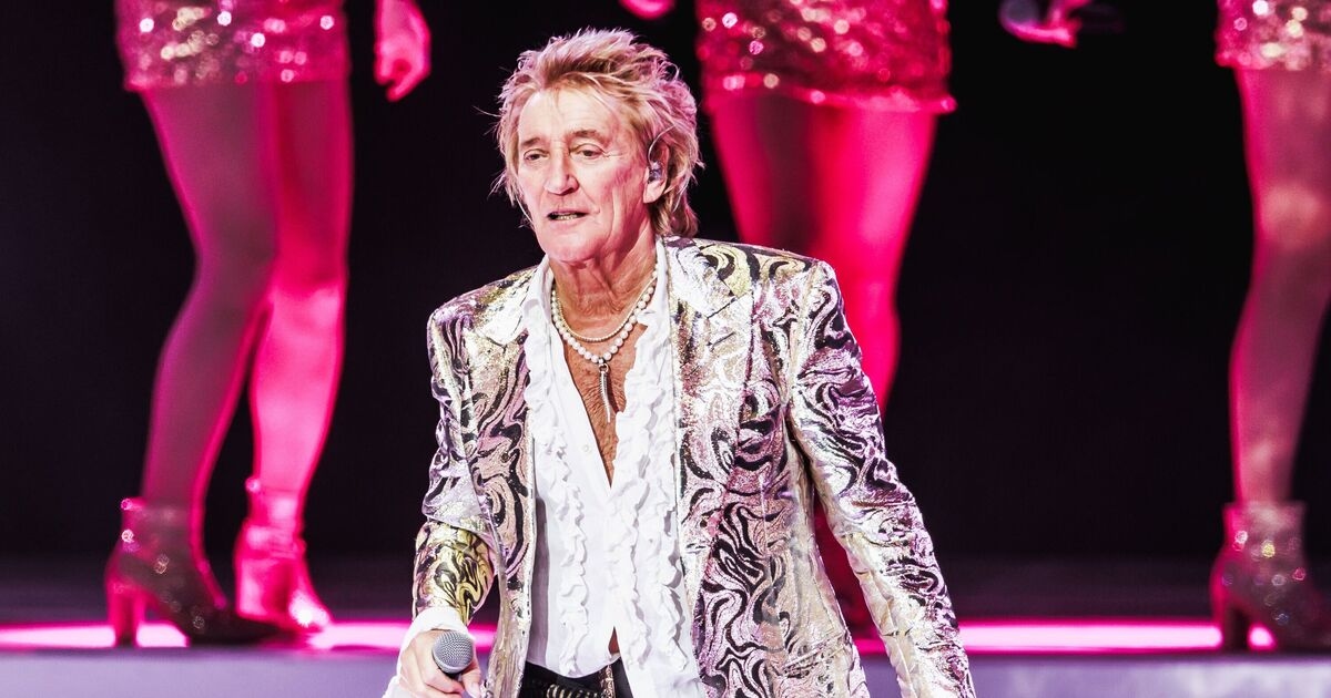 Rod Stewart makes emotional farewell tour statement as fans say ‘love you always’