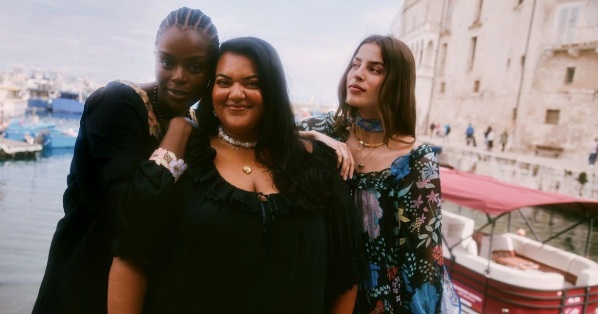 Rixo x Billie Bhatia ha tutto ciò di cui hai bisogno per vestirti in modo elegante per i tuoi eventi estivi, qualunque sia la tua taglia