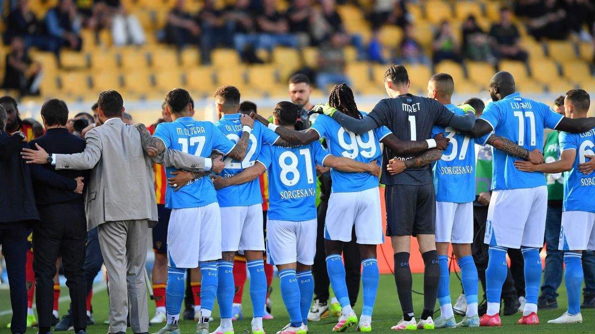 Pas de superstition, Scott comme Diego, « main dans la main » : Naples retient son souffle pour le Scudetto