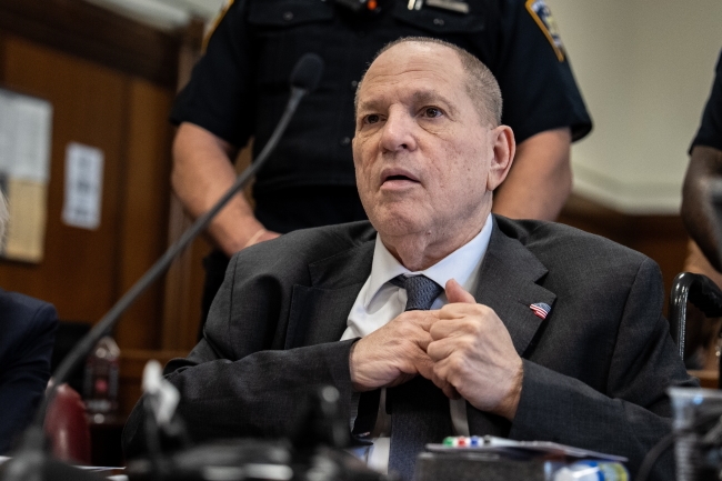 El jurado delibera en el juicio contra Weinstein y el exproductor cinematográfico se enfrenta a 25 años de prisión.