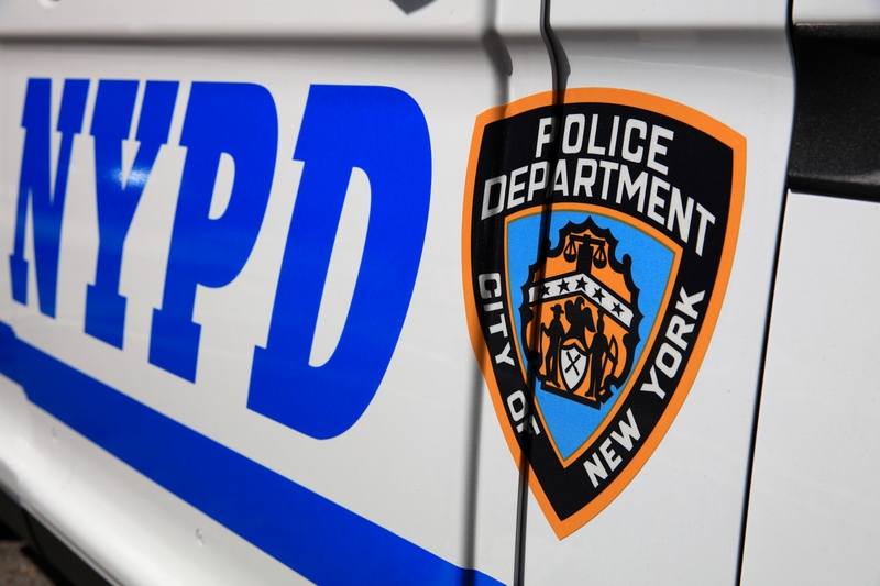 NYPD searching for man suspected of setting dog on fire on Queens street