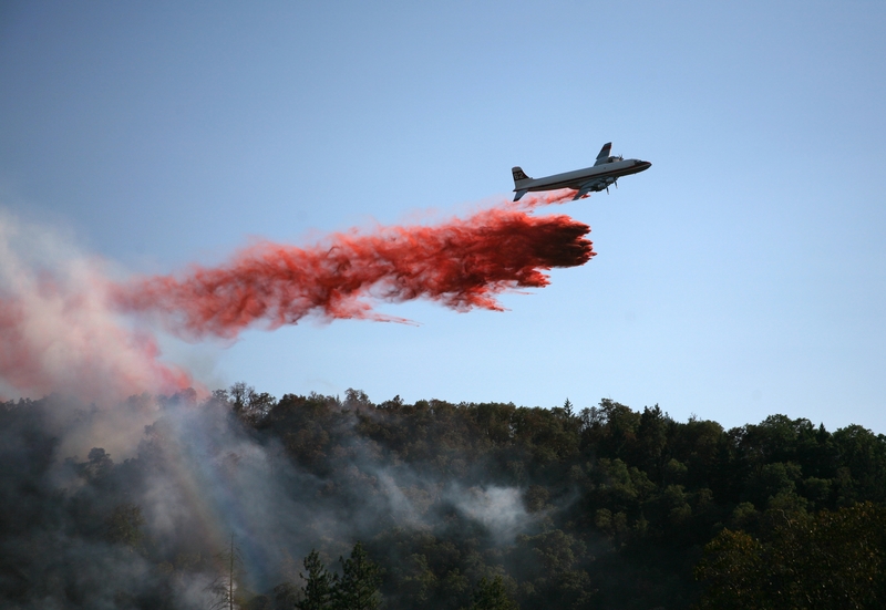 Dragon Bravo grows into the largest fire in the US this year