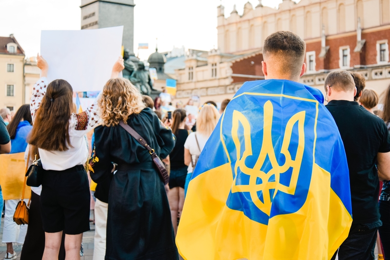 Poll: Poles assess the presence of Ukrainians in Poland. Opinions are divided.