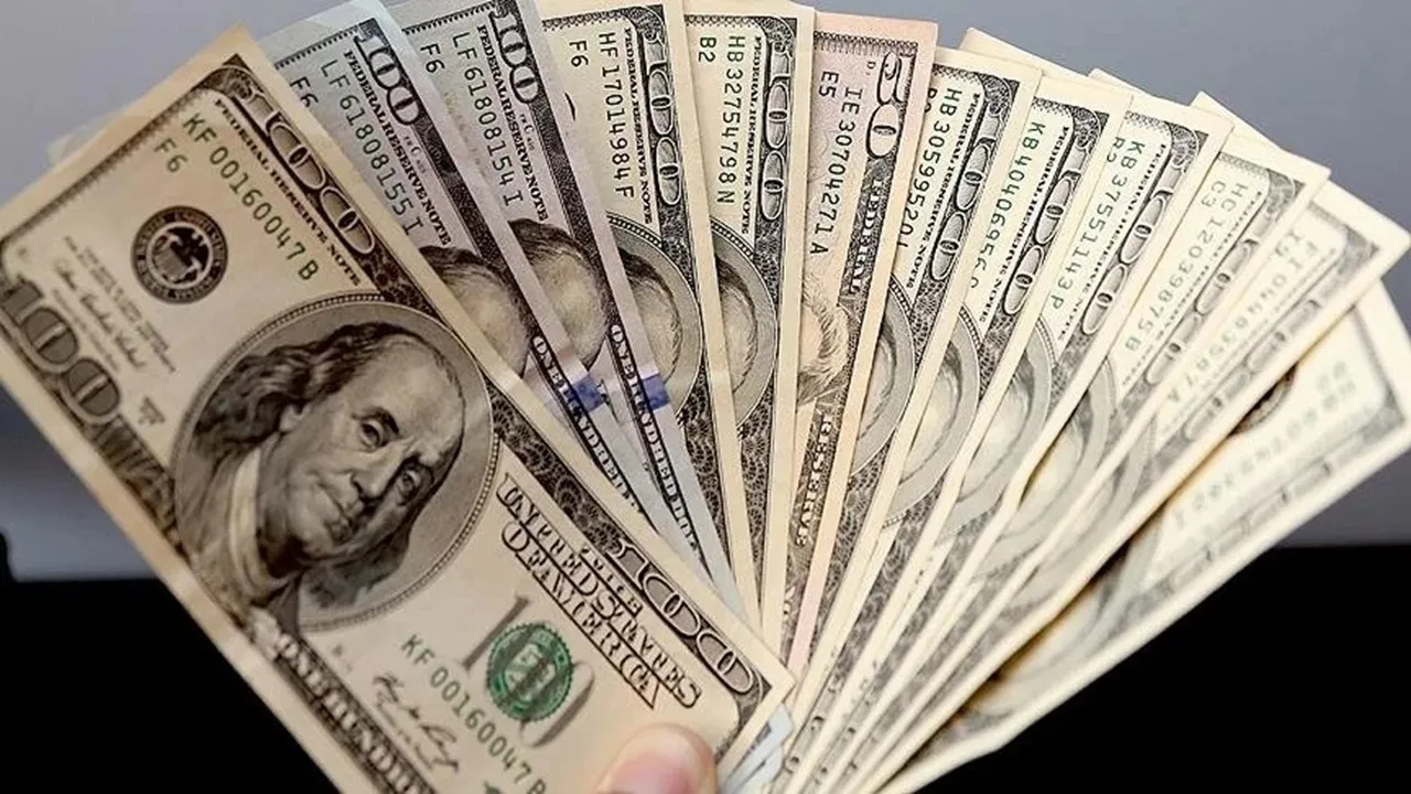 Il dollaro e l'euro hanno iniziato la mattina del 1° luglio con un rialzo... Il dollaro è scambiato a 39,87 TL, l'euro a 47,03 TL