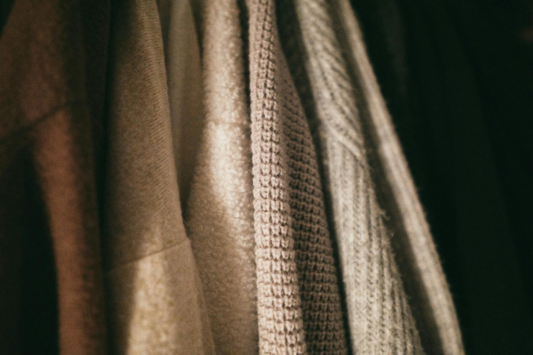 Gangmastering among suppliers: The Milan Court orders the judicial administration of Loro Piana.