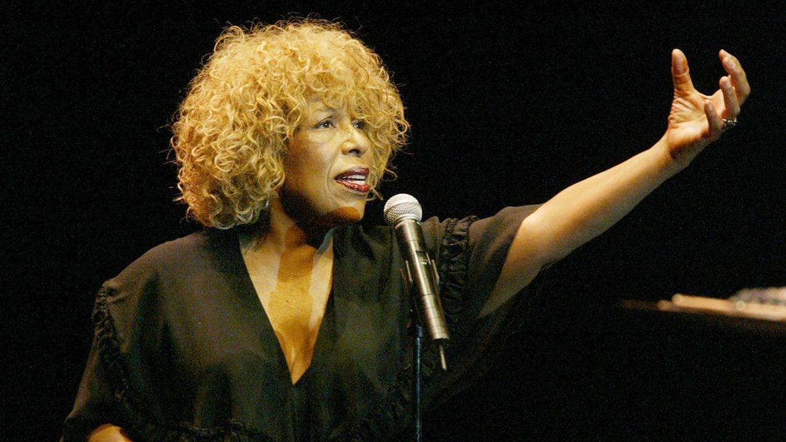 Morreu a cantora americana Roberta Flack, a lendária voz de "Killing Me Softly"