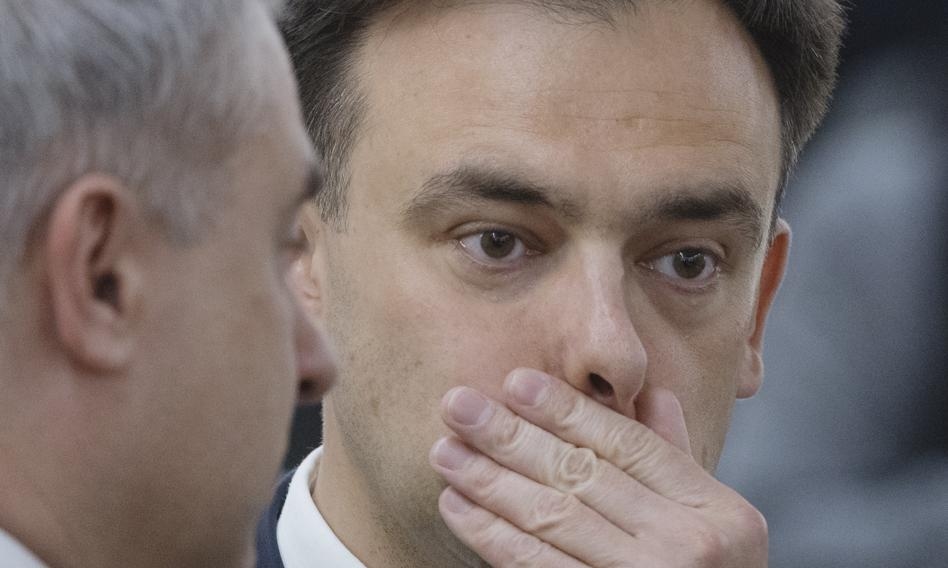 No se hagan ilusiones, caballeros. La viga permanece inalterada.