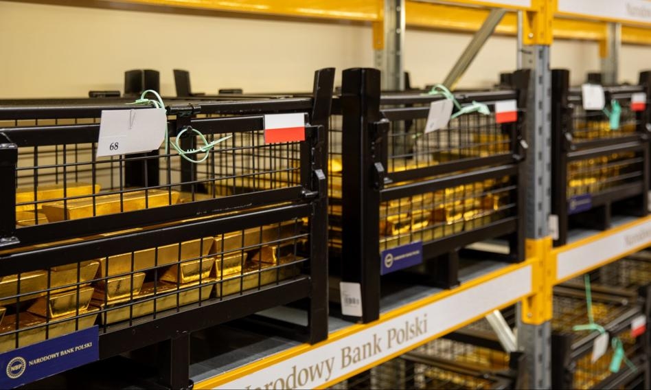 NBP now has more gold than ECB. 500 tons of vaults burst