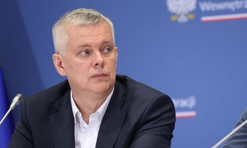 Une semaine d'inspections, l'heure du bilan. Siemoniak : 107 000 personnes ont été inspectées.
