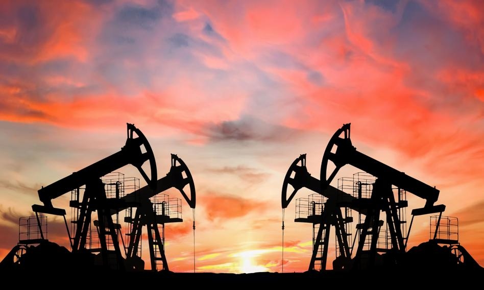 Los precios del petróleo se mantienen sin cambios, con la disputa de Trump con la India como telón de fondo.