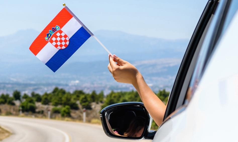 Viajar de carro para a Croácia é mais barato do que há um ano. Quanto pagaremos por rodovias e combustível?
