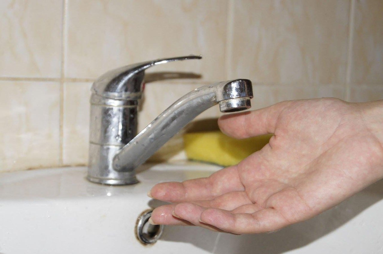 In Veliky Novgorod, 27 houses were left without water supply for several hours