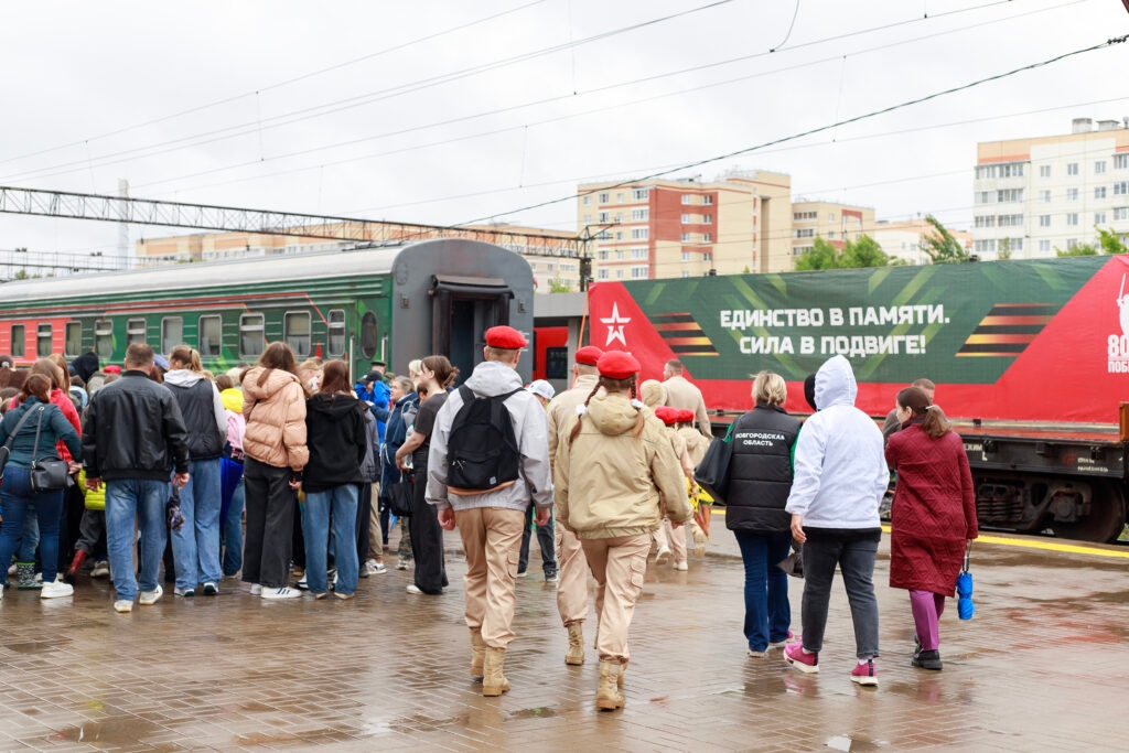 The military past and present of our country were presented to Novgorodians by the propaganda train of the Russian Defense Ministry